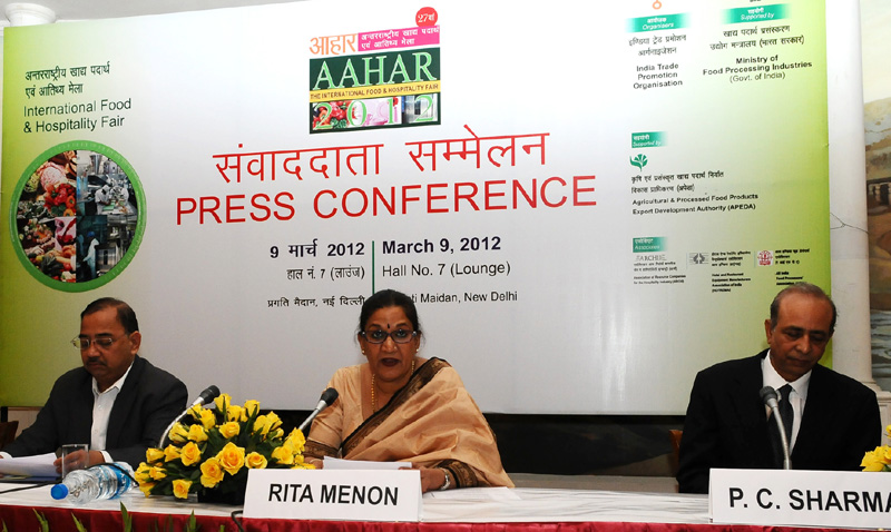 The CMD, ITPO, Smt. Rita Menon addressing the media in New Delhi..