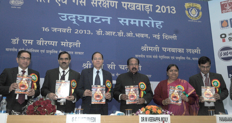 The Union Minister for Petroleum & Natural Gas, Dr. M. Veerappa Moily releasing...