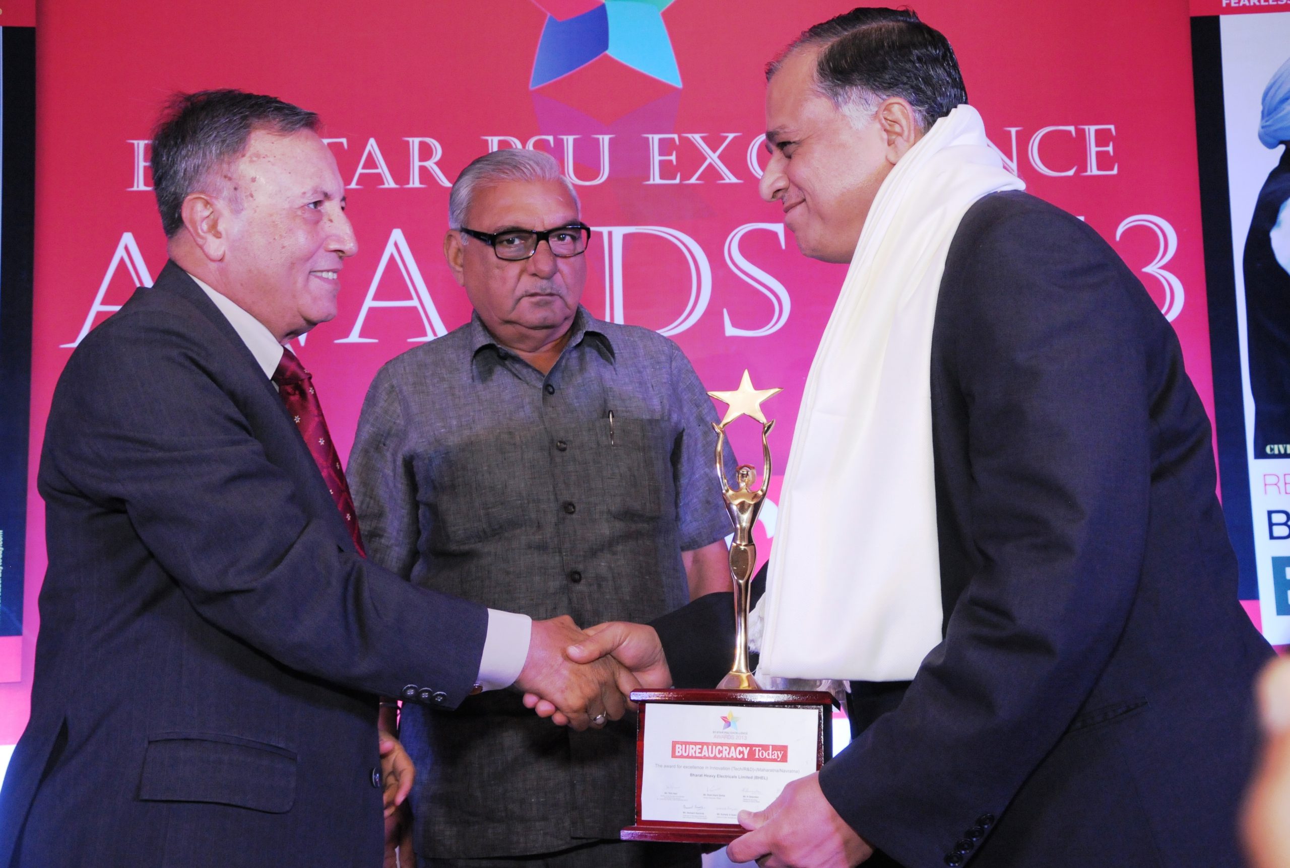 Mr. B. Prasada Rao, CMD, BHEL, receives the 'BT-Star Award 2013