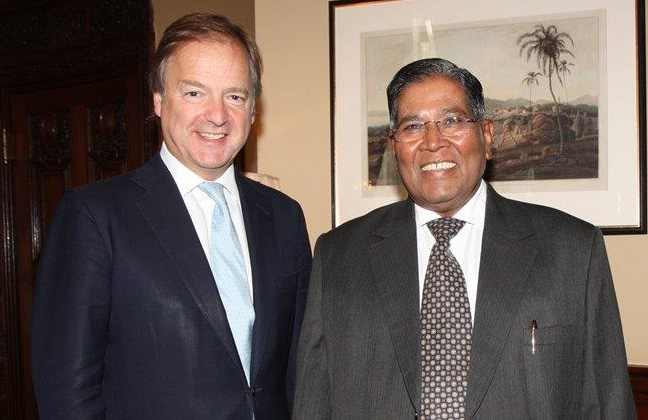 Mr. Hugo Swire MP, Minister of State at Foreign Office, UK, with the Union Minister for...