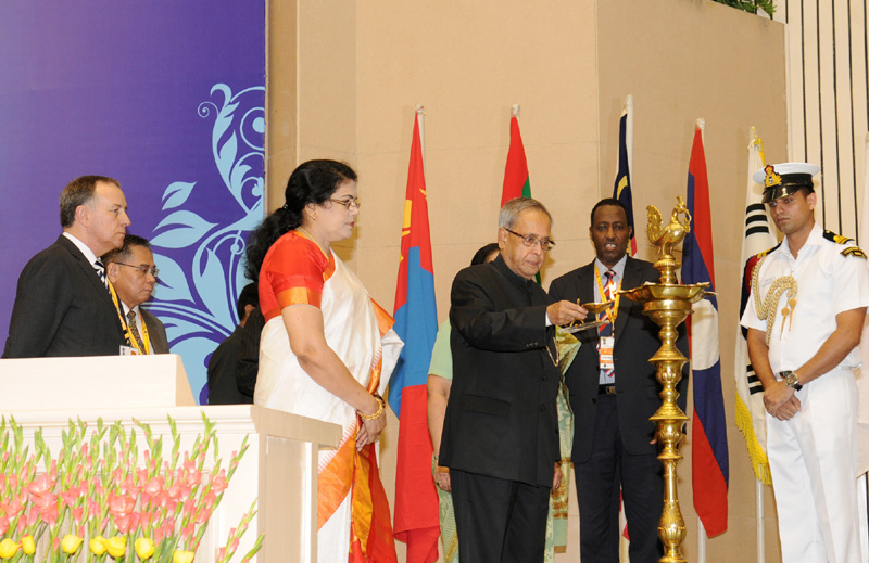 The President, Shri Pranab Mukherjee lighting the lamp to inaugurate the XI Asian Pacific Postal Union Congress, in New Delhi