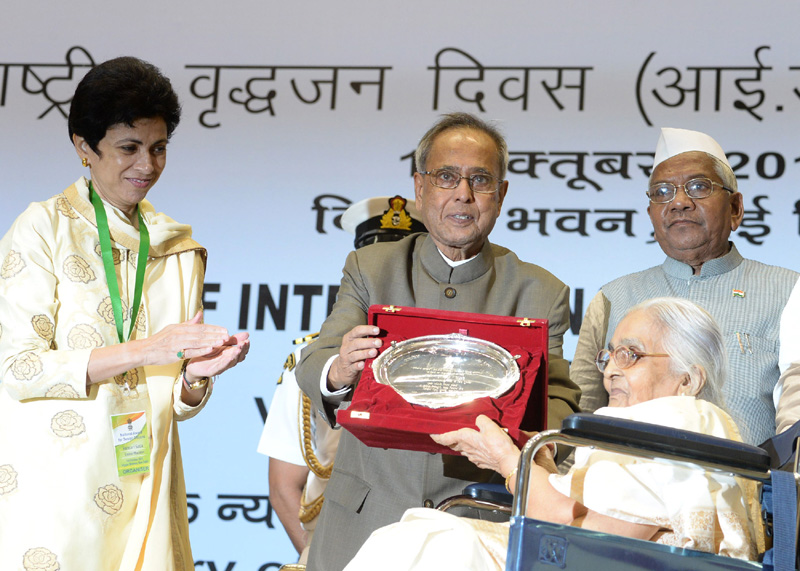 The President, Shri Pranab Mukherjee conferred the “Vayoshreshtha Samman” 2013 on...