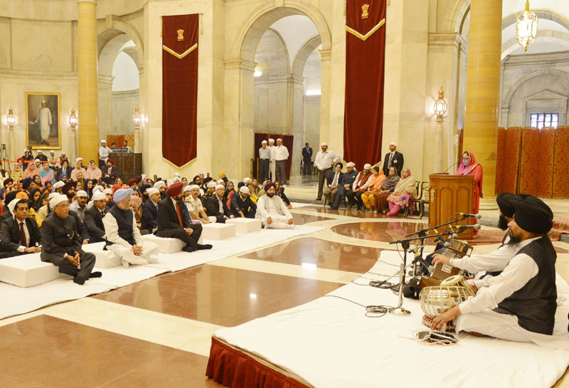 The President, Shri Pranab Mukherjee and the Prime Minister, Dr. Manmohan Singh...