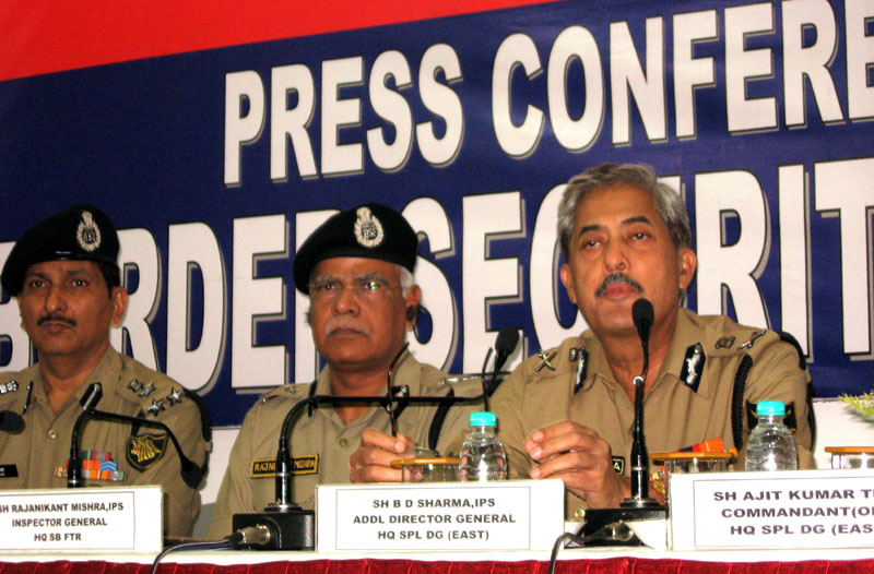 The Addl. DG (E), Border Security Force, Shri B.D. Sharma addressing a Press Conference...