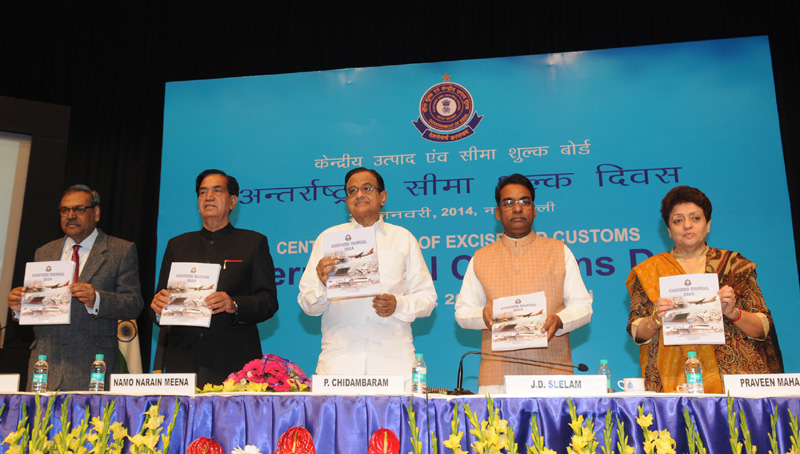 The Union Finance Minister, Shri P. Chidambaram releasing the “Customs...
