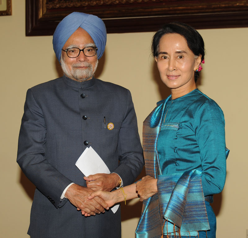 The Prime Minister, Dr. Manmohan Singh meeting the Chairperson...