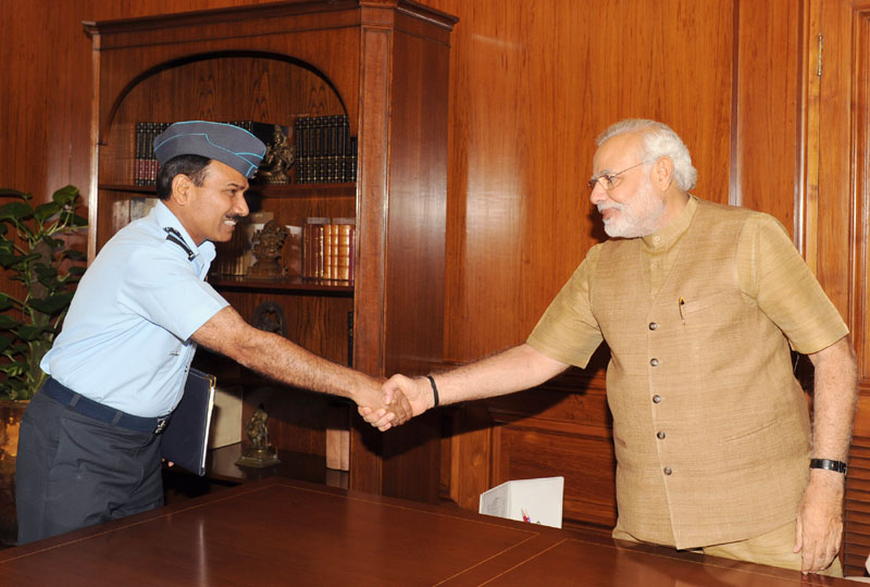 The Chief of the Air Staff, Air Chief Marshal Arup Raha called on the Prime Minister, Shri Narendra Modi, in New Delhi
