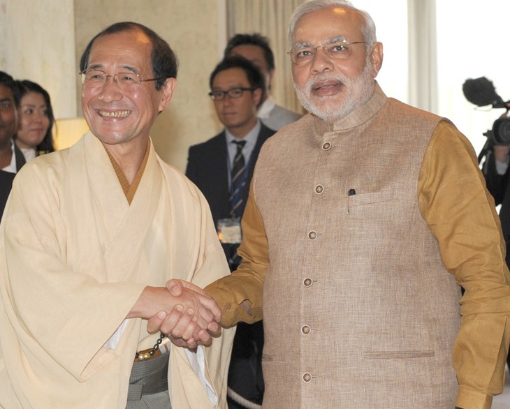 The Prime Minister, Shri Narendra Modi and the Mayor of Kyoto, Mr. Daisaku...