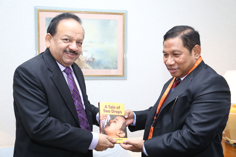 The Union Minister for Health and Family Welfare, Dr. Harsh Vardhan presenting..