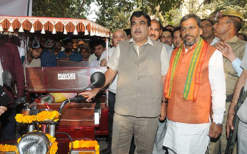 The Union Minister for Road Transport & Highways and Shipping, Shri Nitin Gadkari...