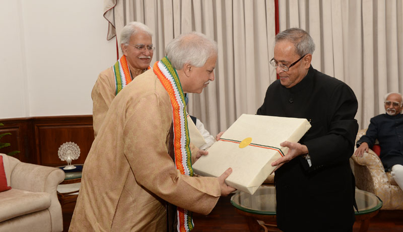 The President, Shri Pranab Mukherjee being felicitated Pandit Rajan and Sajan Mishra..