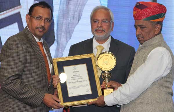 CMD POWERGRID R.N.NAYAK CONFERRED WITH THE POWER PERSONA OF THE..