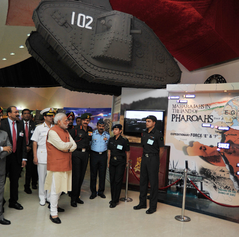 The Prime Minister, Shri Narendra Modi visiting the commemorative exhibition on centenary of First World War, at Manekshaw Centre, in New Delhi
