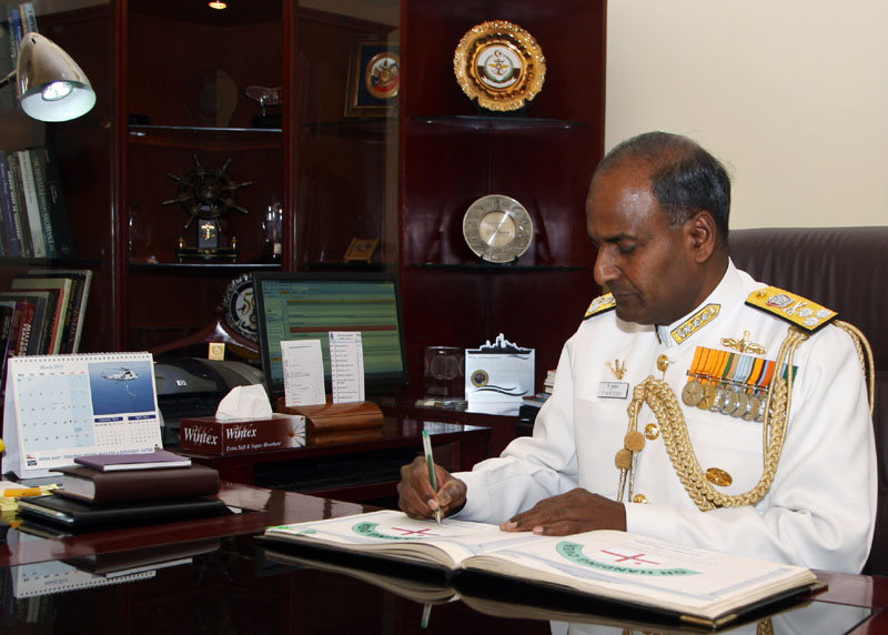 Vice Admiral P. Murugesan assuming the charge as the Vice Chief of the Naval Staff, in New Delhi