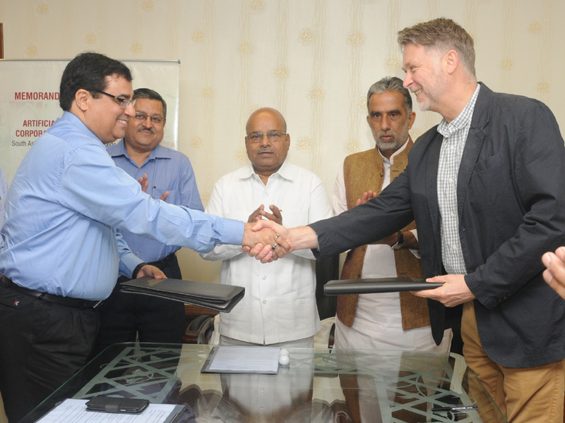 The CMD, ALIMCO, Shri D.R. Sarin and the Chief Executive Officer, ..