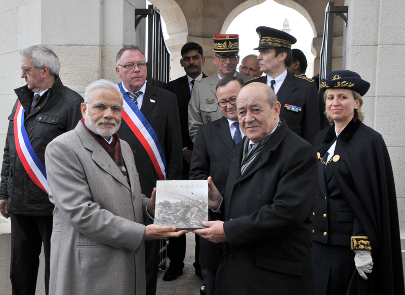 The Prime Minister, Shri Narendra Modi at the World War I Memorial, in Neuve-Chapelle, France