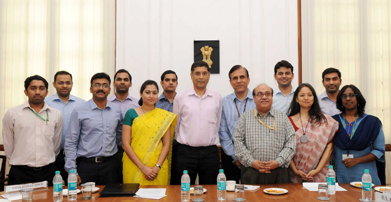 IIS Probationers' calls on the Chief Economic Adviser, Dr. Arvind Subramanian, in New Delhi