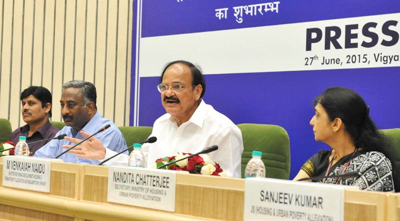 The Union Minister for Urban Development, Housing and Urban Poverty Alleviation and ...
