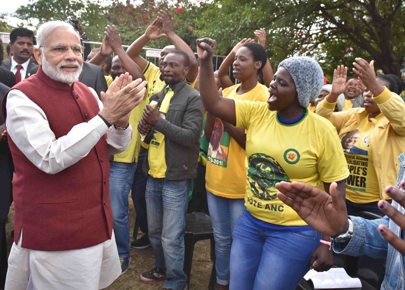The Prime Minister, Shri Narendra Modi shares a moment with people present, at Phoenix Settlement, in South Africa