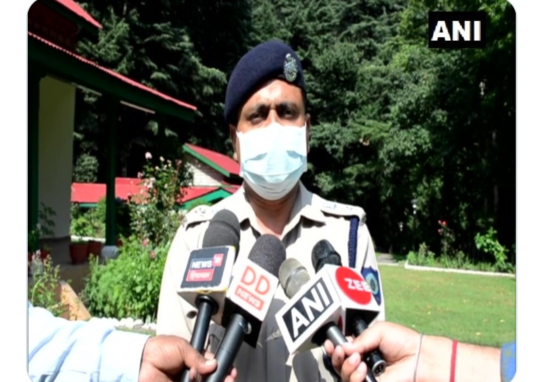 3 lakh fine in last 7-8 days collected by Manali police from tourists for not wearing mask.